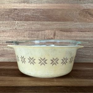 Vintage Pyrex dish and lid